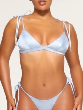 SKIMS Bridal Silk Triangle Bralette in Glacier. Size XS.